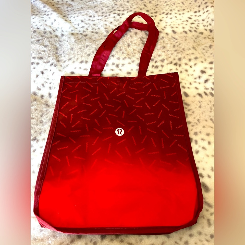 Lululemon athletic bag